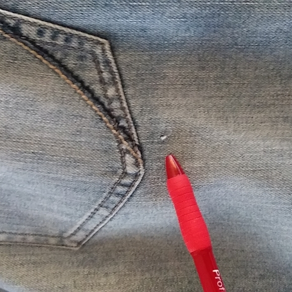 Classic Denim Lightwash Boot-Cut Fit Jeans - Picture 6 of 10